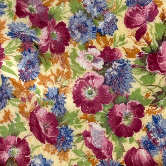 Royal Winton Chintz 8.75” Royalty Scalloped Plate - Picture 4 of 11